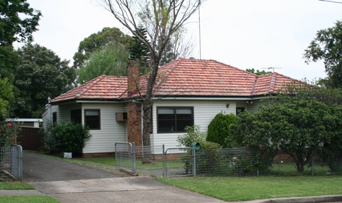 Approx 800m2 with Dual Access. Picture 1