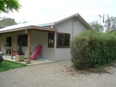 Immaculate 2 bedroom granny flat / Unit Picture