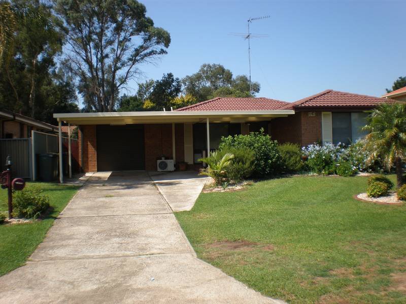 Handy Location! Picture 1