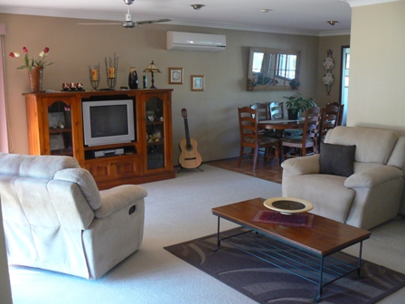 Superbly Presented Family Home Picture 3