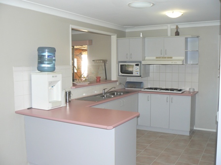 Quiet Street in St Clair Picture 3