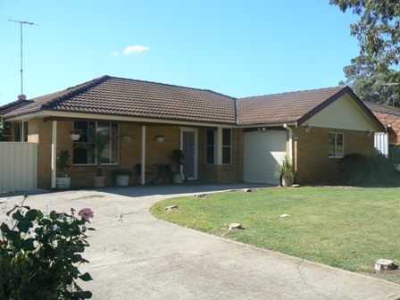 Quiet Street in St Clair Picture 1