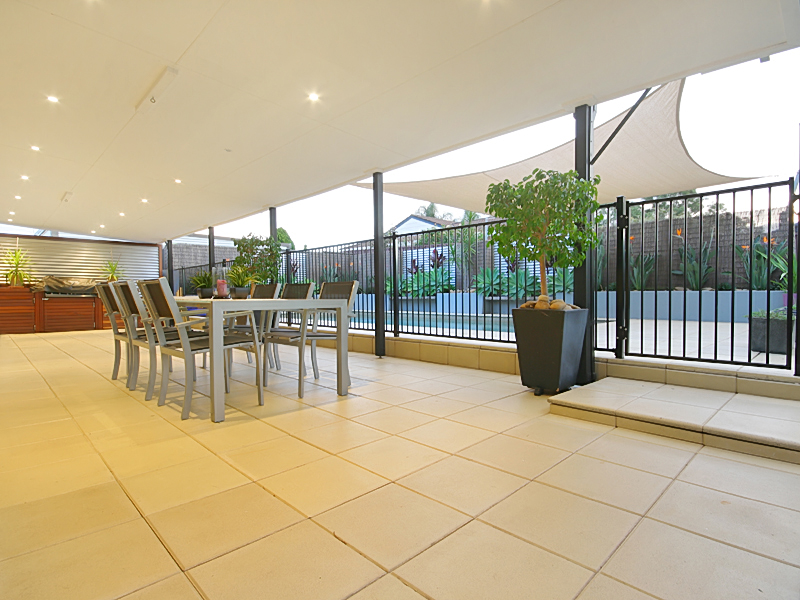 It's Just Like the Magazines! Picture 3