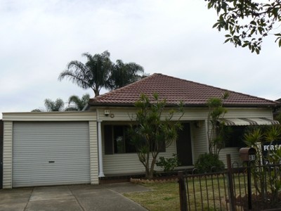 A LARGER FAMILY HOME & TEENAGE RETREAT Picture A LARGER FAMILY HOME & TEENAGE RETREAT Picture