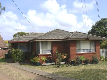 FINE INVESTMENT IN BRICKS & MORTAR Picture 1