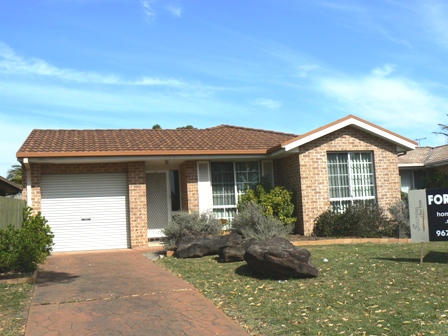 PRESENTABLE, COMFORTABLE AND COSY Picture 1