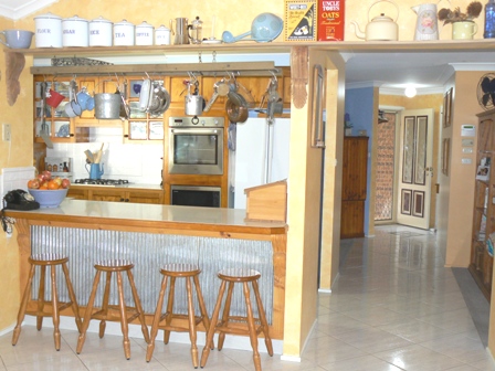 A TOUCH OF COUNTRY Picture 3