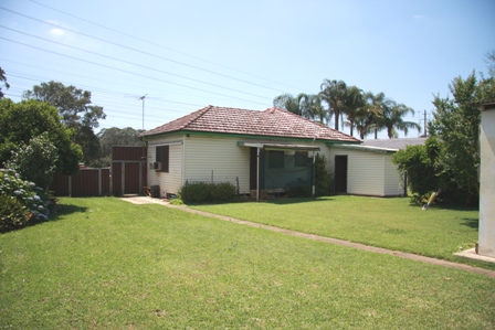 ARE YOU LOOKING FOR A BIG BLOCK WITH POTENTIAL!!! Picture 3