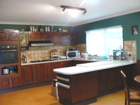 ROOMY AND COMFORTABLE
4 BEDDA ) Picture 2