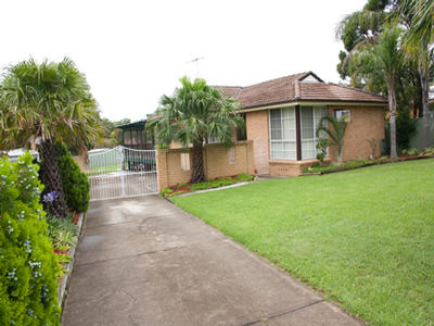 A LARGE 4 BEDDA FOR THE LARGER FAMILY Picture