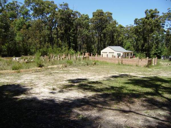 Looking For A Hideaway Picture 3