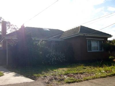 FABULOUS HOME - CONVENIENT LOCATION! Picture