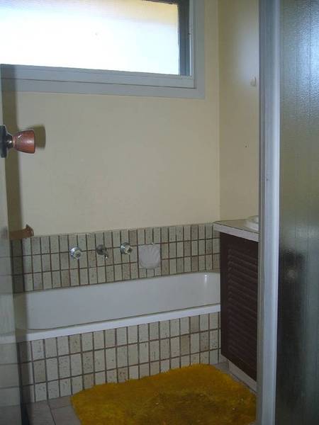 ATTENTION INVESTORS & FIRST BUYERS!! Picture 3