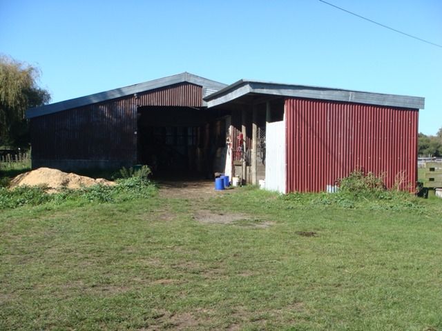 Opposite Racecourse Picture 3