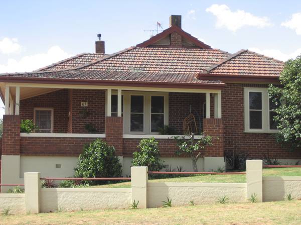 All You Need Do Is Move In...... Picture 1