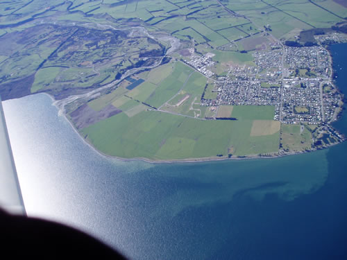 Lakeside Fiordland Picture 1