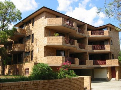 WALK TO STATION Picture