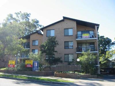 IMMACULATE TWO BEDROOM UNIT Picture IMMACULATE TWO BEDROOM UNIT Picture