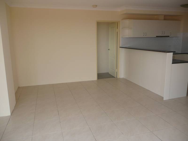 TOP FLOOR ENTERTAINER Picture 2