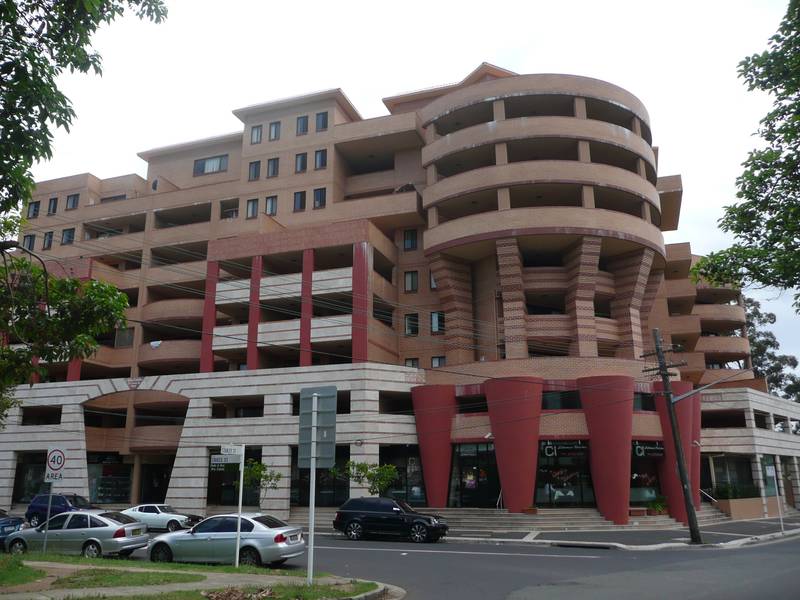 TOP FLOOR ENTERTAINER Picture 1