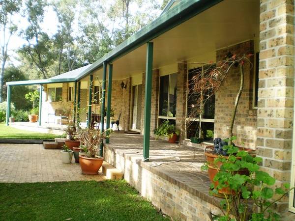 "STORE THE BIG TOYS HERE"... Picture 1