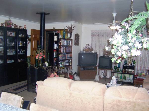 OVER TWO ACRES + BRICK HOME! Picture 3