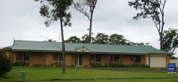 Spacious Living, Quality Location Picture 1