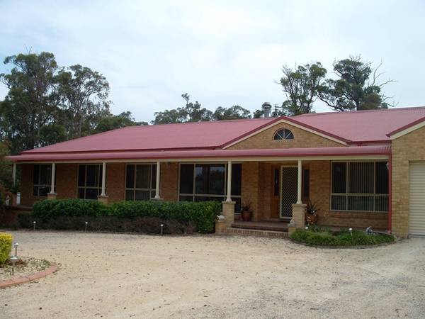 YOUR FAMILY WILL LOVE LIVING HERE Picture 1