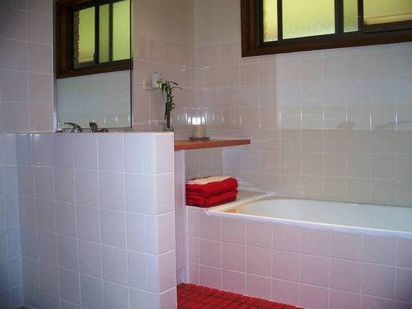 OVER 1/2 ACRE! Picture 3