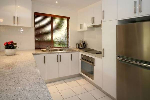 Compact home with views to the sea Picture 2