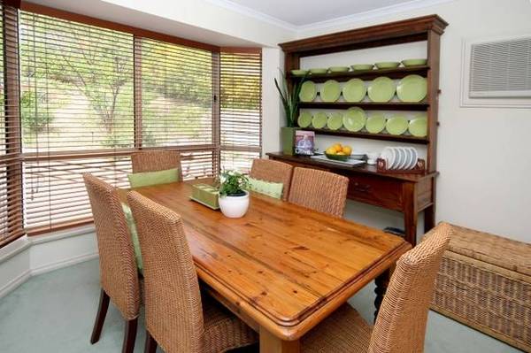 Compact home with views to the sea Picture 3