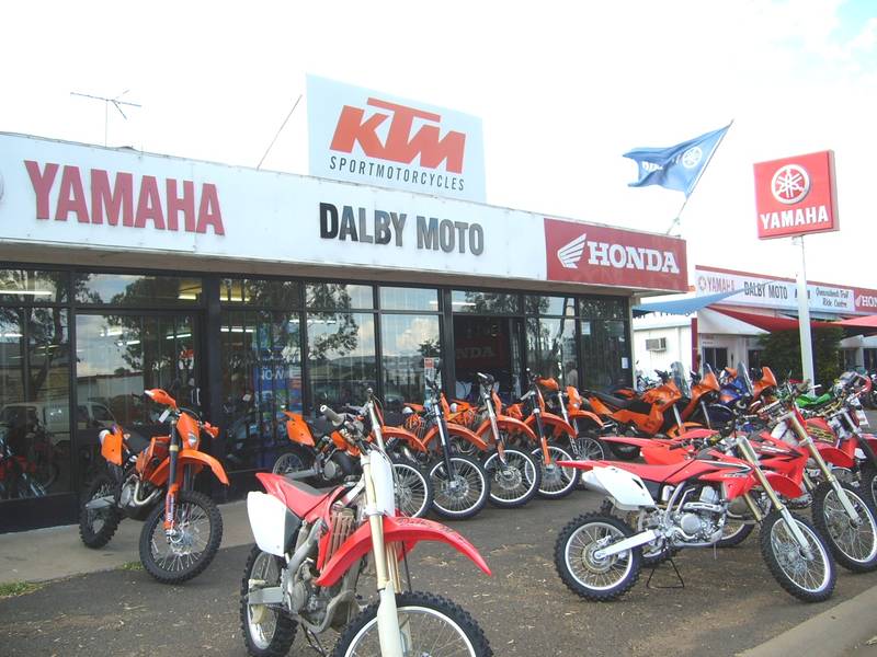 SHOWROOM AND WORKSHOPS COMBINATION Picture 1