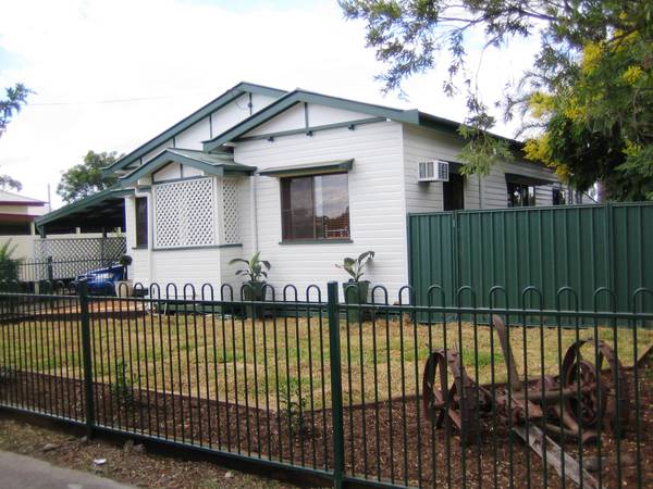 COMPLETELY RENOVATED, JUST MOVE IN Picture COMPLETELY RENOVATED, JUST MOVE IN Picture