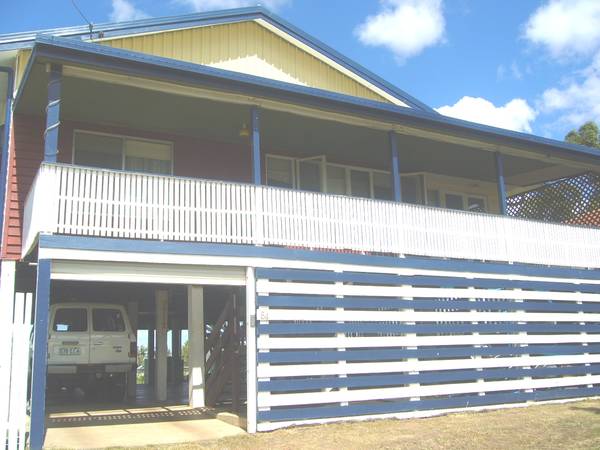 AN UPPER VIEW Picture 2