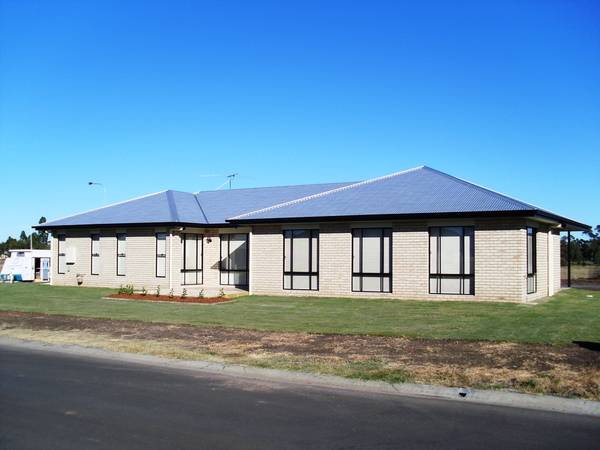 THE BEST ON THE BLOCK Picture 1