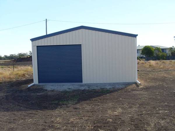 1 ACRE WITH BRAND NEW SHED Picture