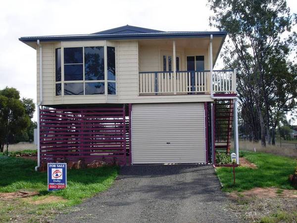 FLYING HIGH IN JANDOWAE Picture