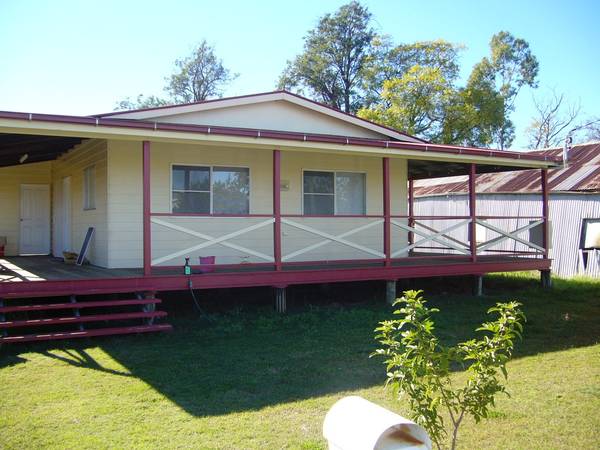 A CENTRE POINT Picture