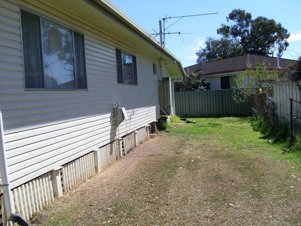 NORTH DALBY RENTAL Picture 2