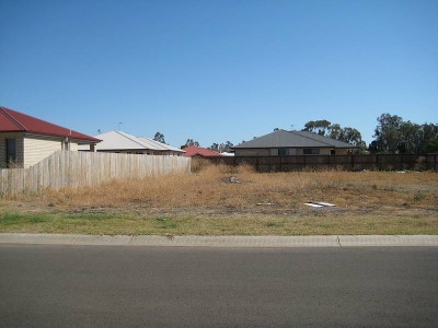 HOUSE BLOCK IN NEW ESTATE Picture