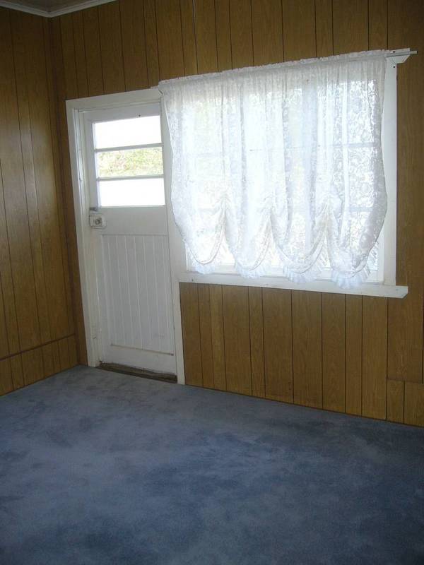 STEP INTO THE MARKET Picture STEP INTO THE MARKET Picture