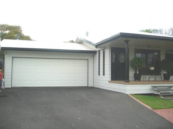 GOLD CLASS STANDARD Picture