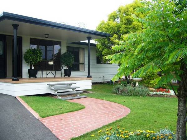 GOLD CLASS STANDARD Picture