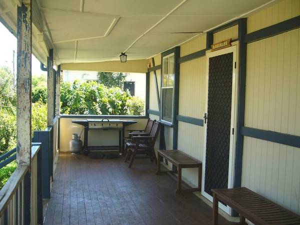 COTTAGE STYLE Picture