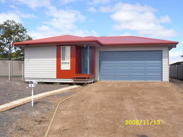 Charlthom Place Picture 1