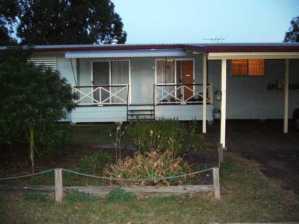 HANDY TO SCHOOL Picture 1