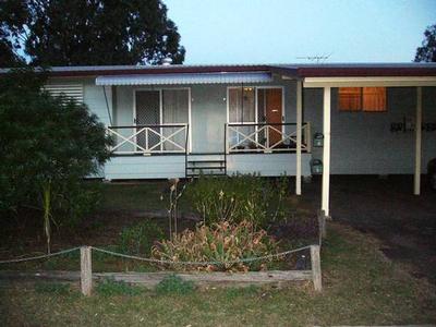 HANDY TO SCHOOL Picture HANDY TO SCHOOL Picture