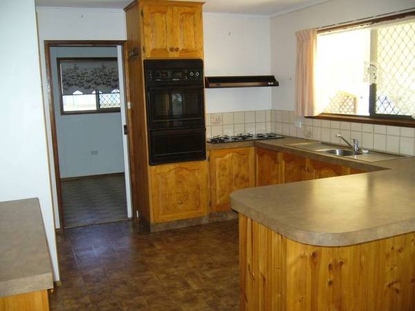 On the Fringe Picture On the Fringe Picture