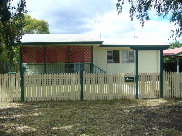 Loverly Yard Picture 1