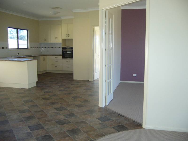 Large Home Picture 3